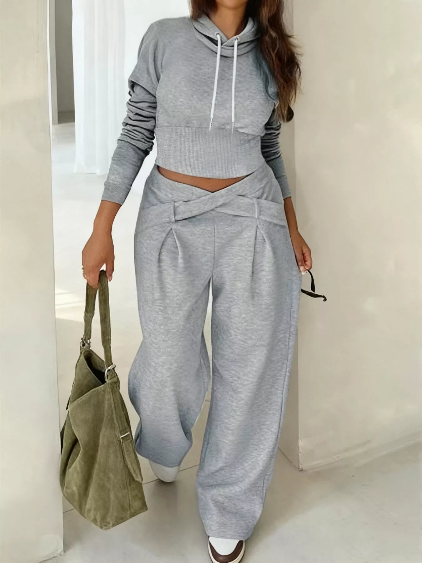 Casual Cropped Hoodie and Wide Leg Pants Set in grey, featuring a stylish cropped design and flowy pants.