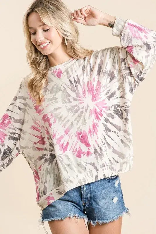 BiBi Tie Dye Print Terry Pullover in pink and gray with relaxed fit, perfect for casual and playful style.