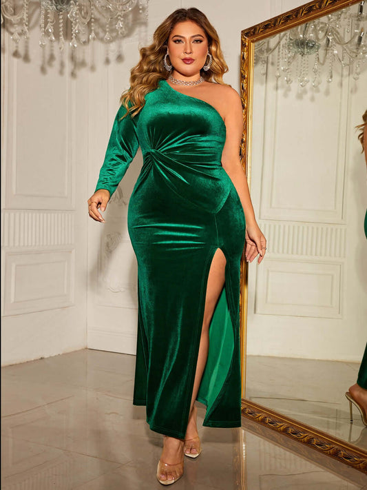Honey Plus Size One-Shoulder Twisted Split Dress in vibrant green, featuring a thigh-high split and elegant twisted design.