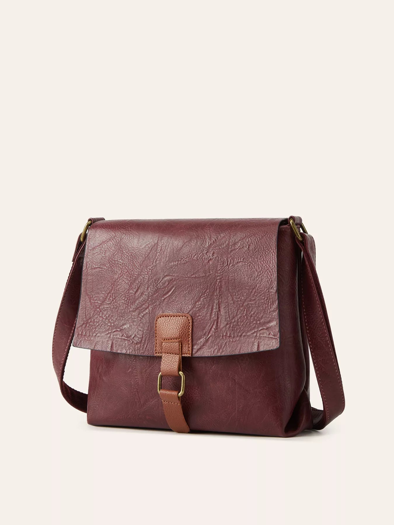 Vintage Buckle Flap Crossbody Bag in burgundy PU leather with a stylish buckle closure, perfect for retro fashion.