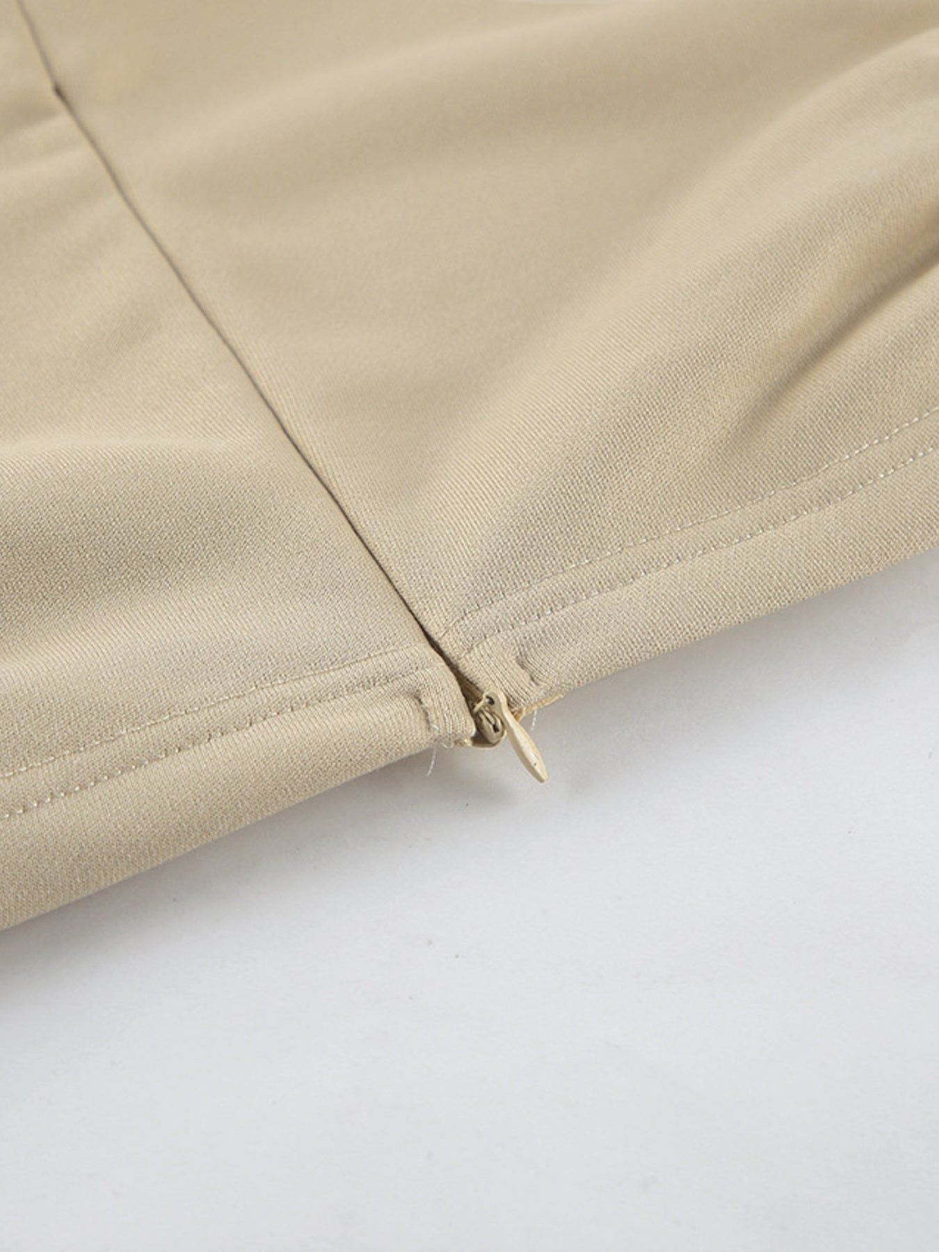 Close-up of zipper detail on Round Neck Top and Wide Leg Pants Set – Chic Two Piece Outfit.