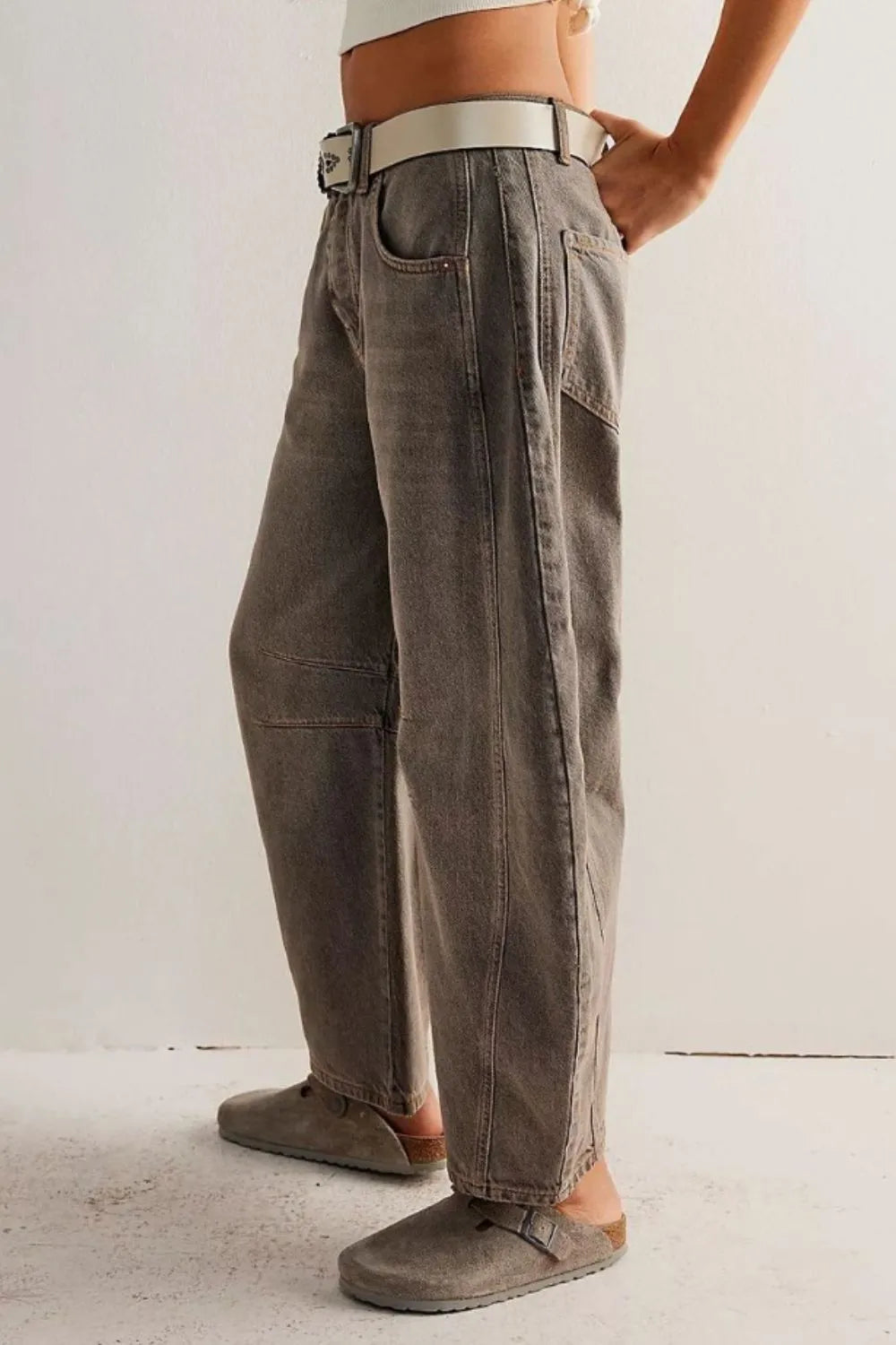 Wide Leg Jeans with Pockets for everyday casual style, featuring a relaxed fit and stylish belt.